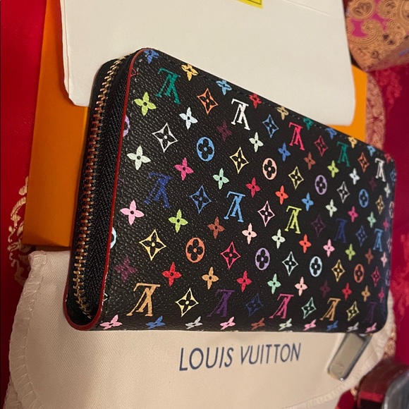 Multicolor Designer Wallet - Picture 16 of 17